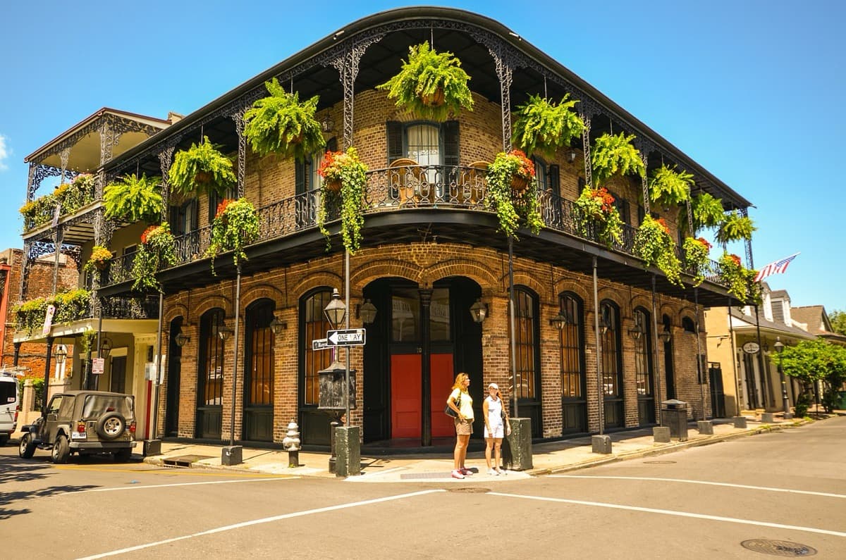 Business Class flights to New Orleans