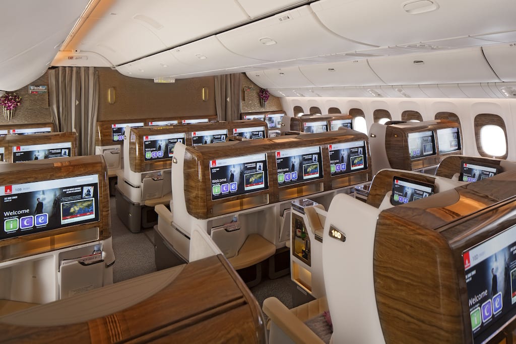 Emirates-Business-Class-Cabin-on-Boeing-777---300ER-_2_