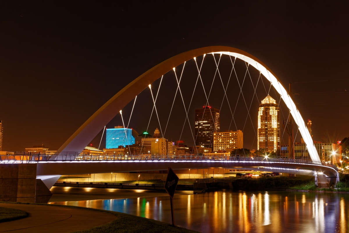 Women of Achievement Bridge, Des Moines